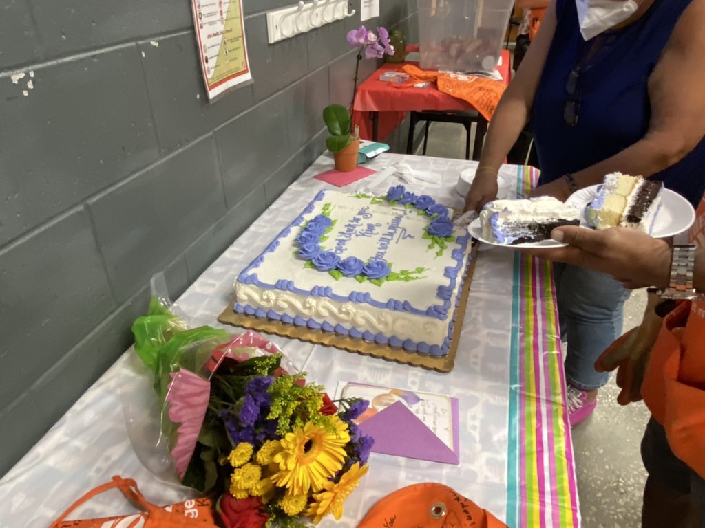 luisjoelm's tweet image. Congratulations to Pisarski, Kimberly A on her promotion to master trainer at HDU. Today was her last day after 18 years at 0262. Thanks for everything you did for 0262 and we will miss you.