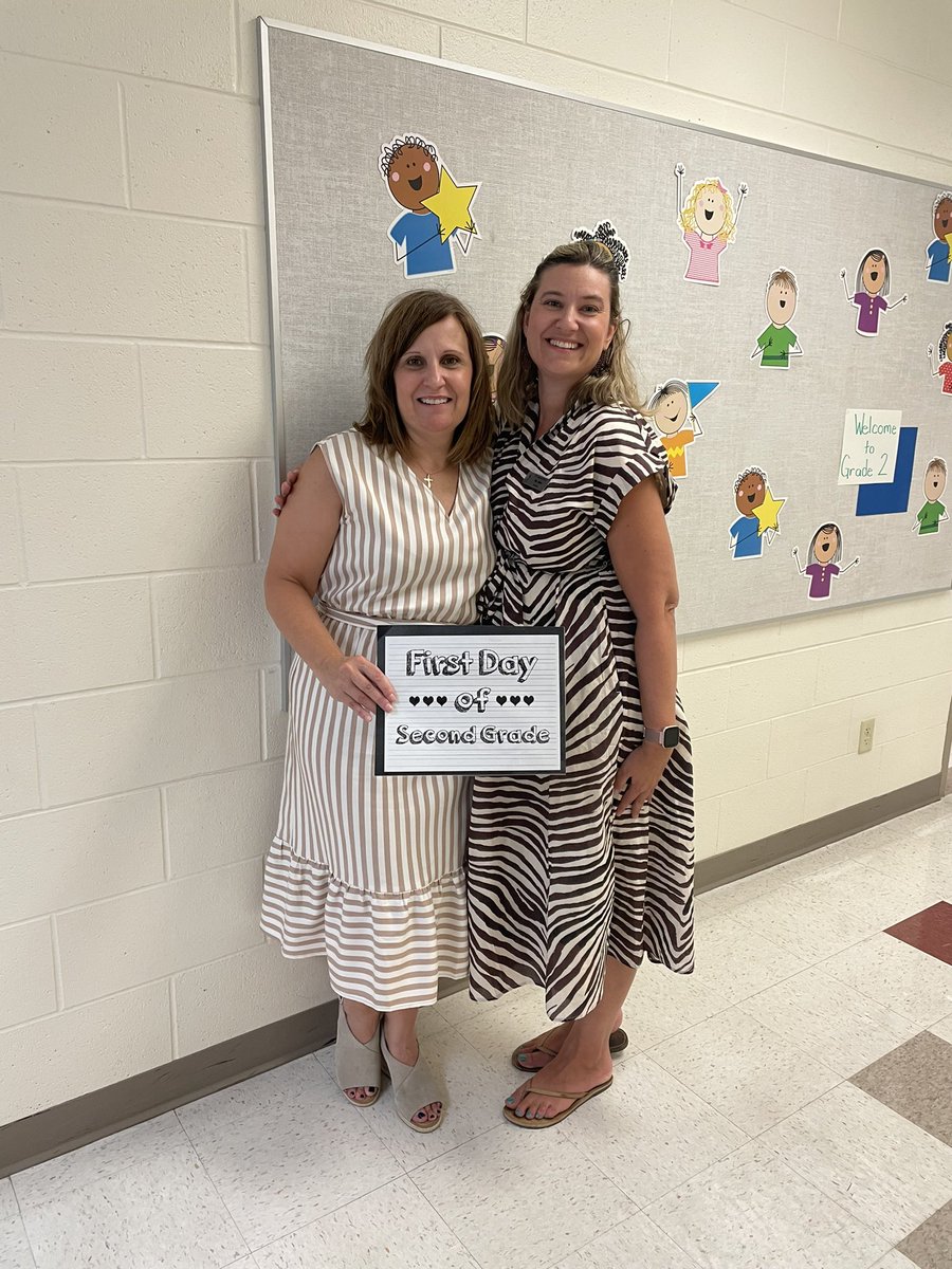 mrs_oliverio's tweet photo. My partner in crime! #grade2rocks https://t.co/i69Sqk6Y6t