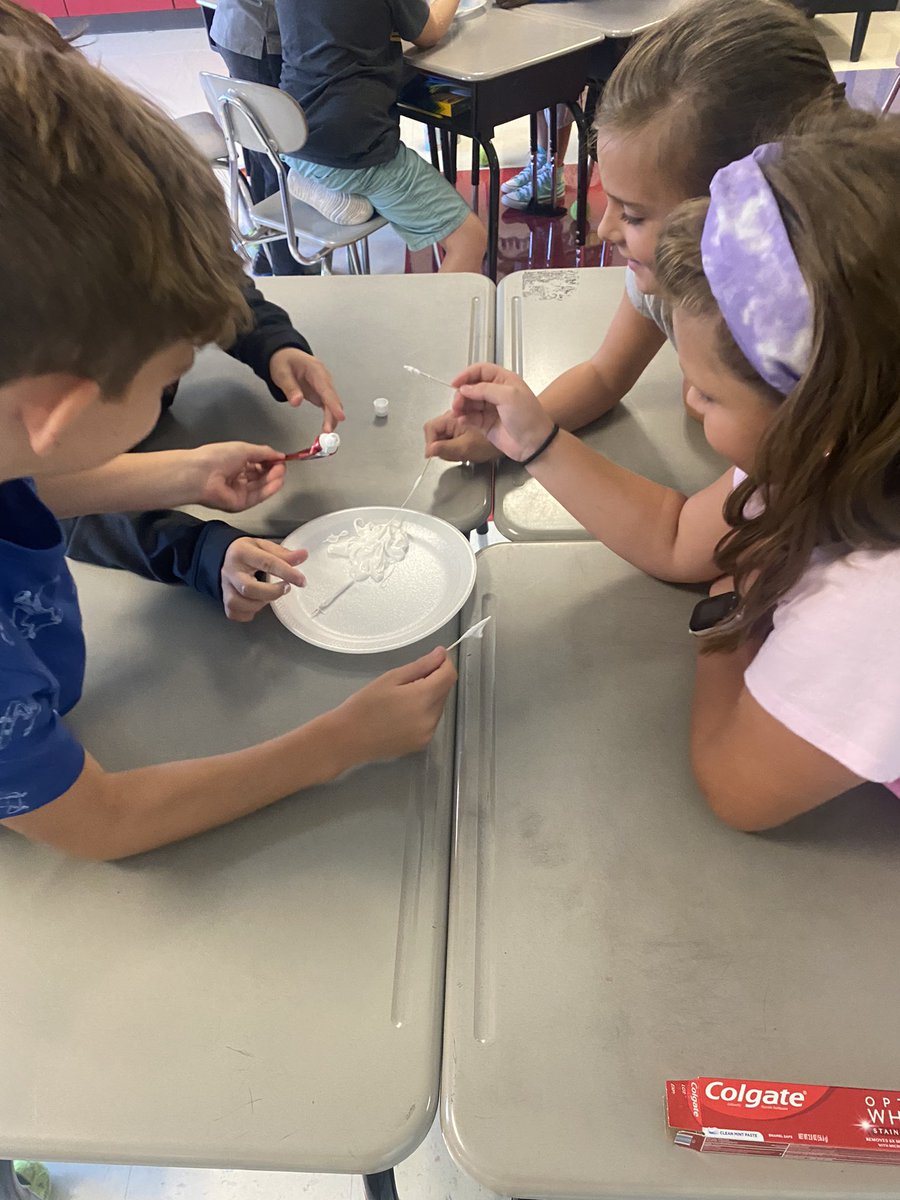 thepowerof4th's tweet photo. #throwbackthrusday to some AWESOME team building fun from the first week of school! we learned how to work with others and communicate effectively with our accountable talk! https://t.co/OZewKiMOio