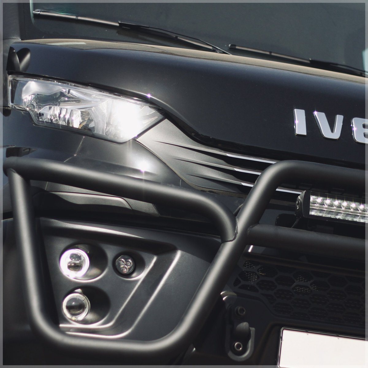 worldofnanook's tweet photo. MONO LED Kit für den IVECO 4x4 - World of Nanook - Offroad and Travel Equipment https://t.co/7oLcql3Ksw https://t.co/3raW83hIBI