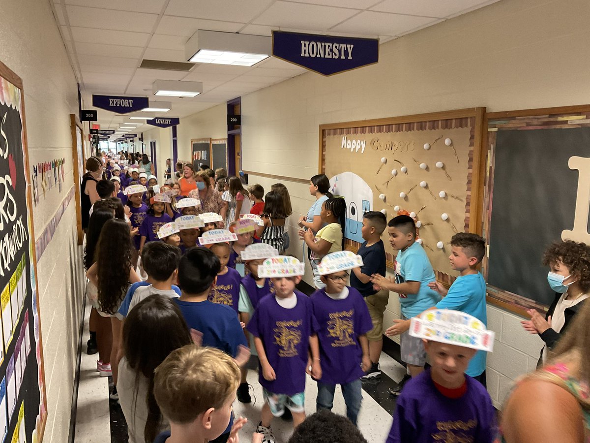 Commack Road ES tweet media