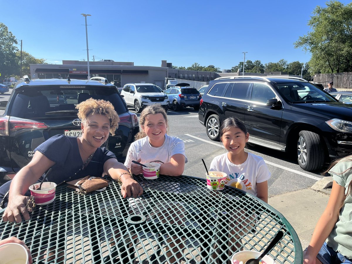 AllisonEhrlich's tweet photo. Perfect first-week treat on this hot and sunny afternoon; thanks for all you do #EagleNationPTSA and  @EducatorShorts!! https://t.co/nDzNmqN3nv