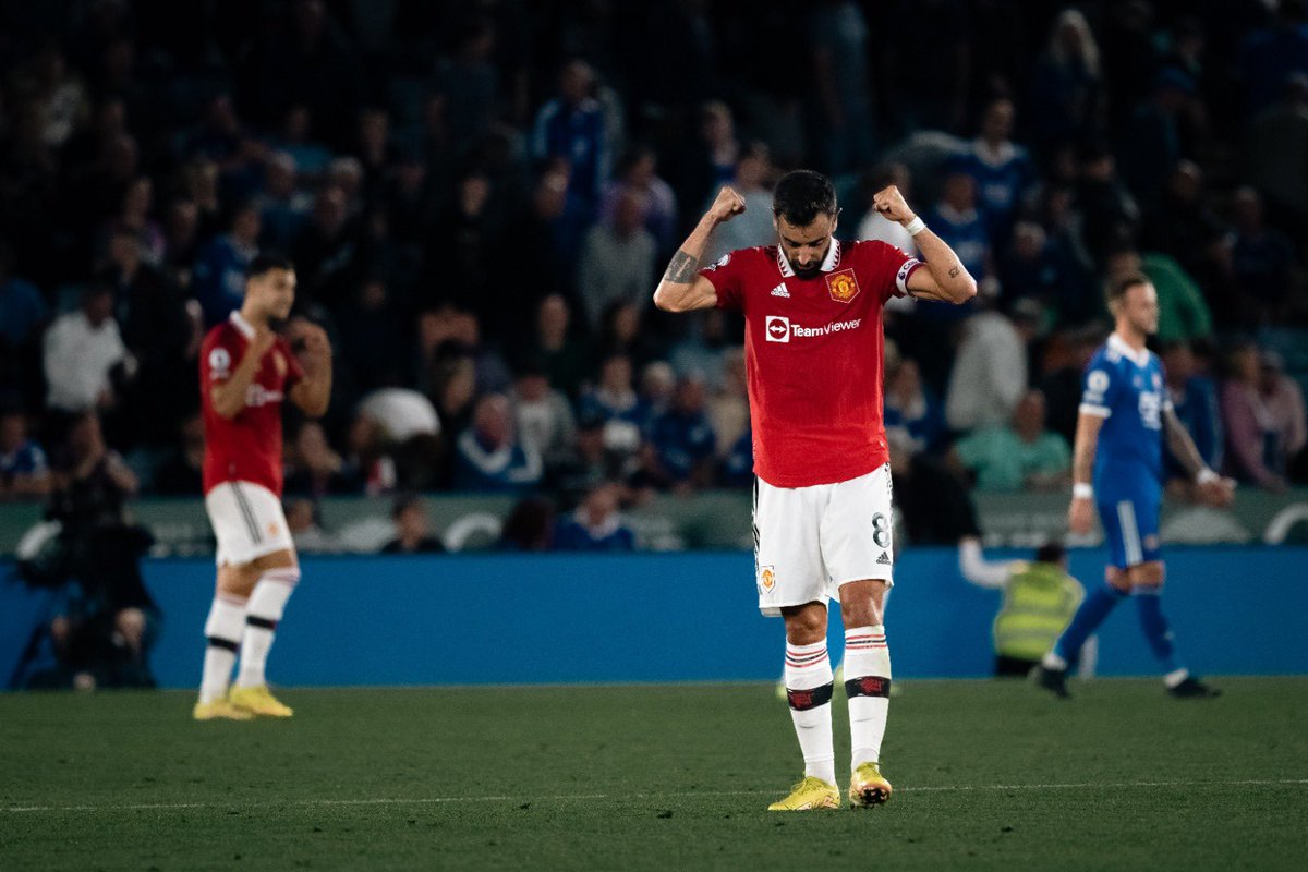 B_Fernandes8's tweet photo. Big three points away from home once again! 
Big thanks for all the fans that travel to Leicester, what an amazing atmosphere once again 🙌🏼
Now is time to recovery and go again on Sunday 💪🏼 https://t.co/mQt4PIxXjv
