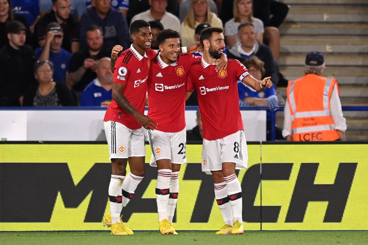 B_Fernandes8's tweet photo. Big three points away from home once again! 
Big thanks for all the fans that travel to Leicester, what an amazing atmosphere once again 🙌🏼
Now is time to recovery and go again on Sunday 💪🏼 https://t.co/mQt4PIxXjv