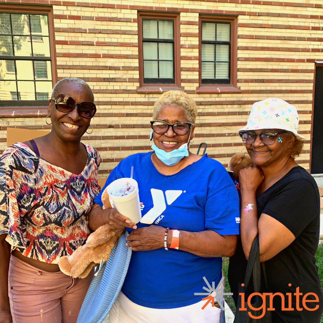 ignite_promise's tweet photo. Yesterday, we pulled out all the stops for an awesome carnival held at the Rosenwald, and invited not just our youth, but also the whole community. We had an awesome time, and our staff got to display talents as game hosts, cotton candy makers, and fortune tellers #IgniteChicago https://t.co/sXbykqxAOq