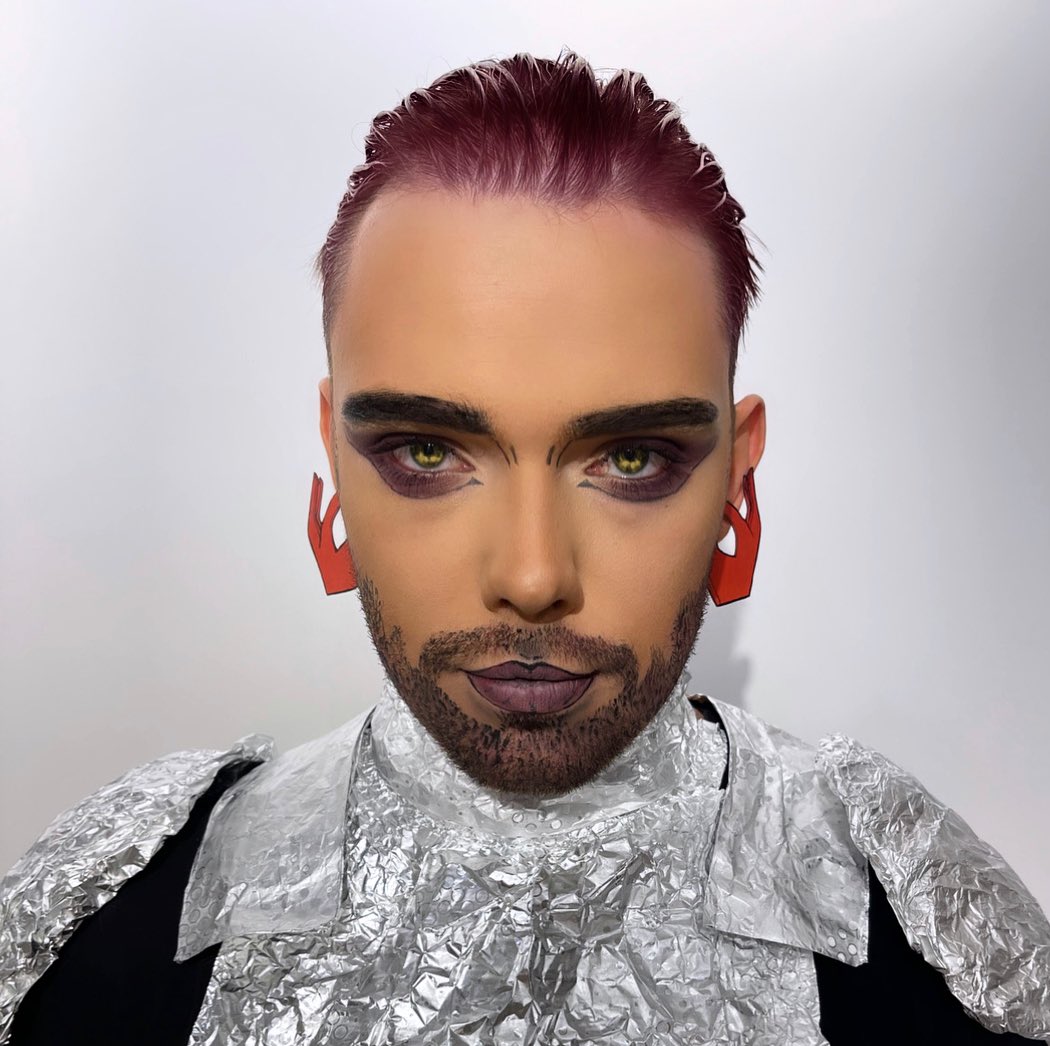 LatyshDaniil's tweet photo. @0xElectricsheep @UltiverseDAO #ElectricSheep #2ES3 @UltiverseDAO @0xElectricsheep Finally We did it.
Make up 1,5hr thx my sweetheart😻
Armour Aluminium Foil
Earrings carton.
Filters only eyes and hair colour
Rarity 1/7.800.000.000
I was first and would like to be last 🙃 https://t.co/b78hkRvNqy