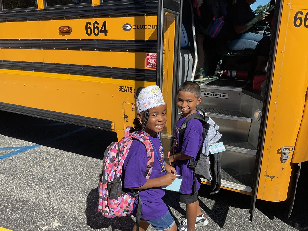 Commack Road ES tweet media