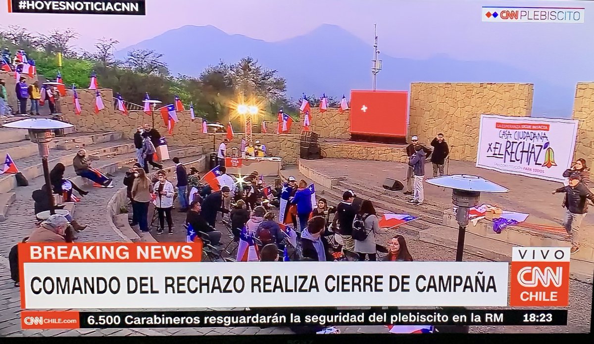 nbody6's tweet photo. Hay más periodistas que asistentes 🤭 https://t.co/d1m7Ljkmuf
