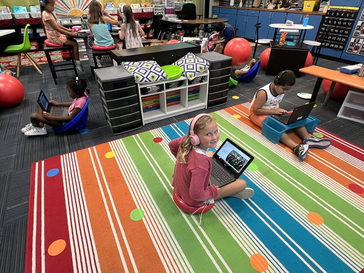 MissBeeTRE's tweet photo. Today we tried out new seating options around the room as we practiced independent work time. We’ve got to build the stamina so we can begin one-on-one placement assessments!

We also practiced our whisper voices (still a work in progress 😉) during our phonics/short I lesson. https://t.co/zsy39rgk0Z