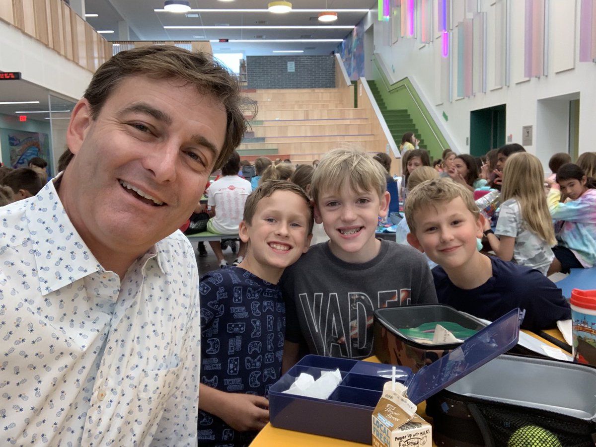 Mr. Williams' Room tweet media