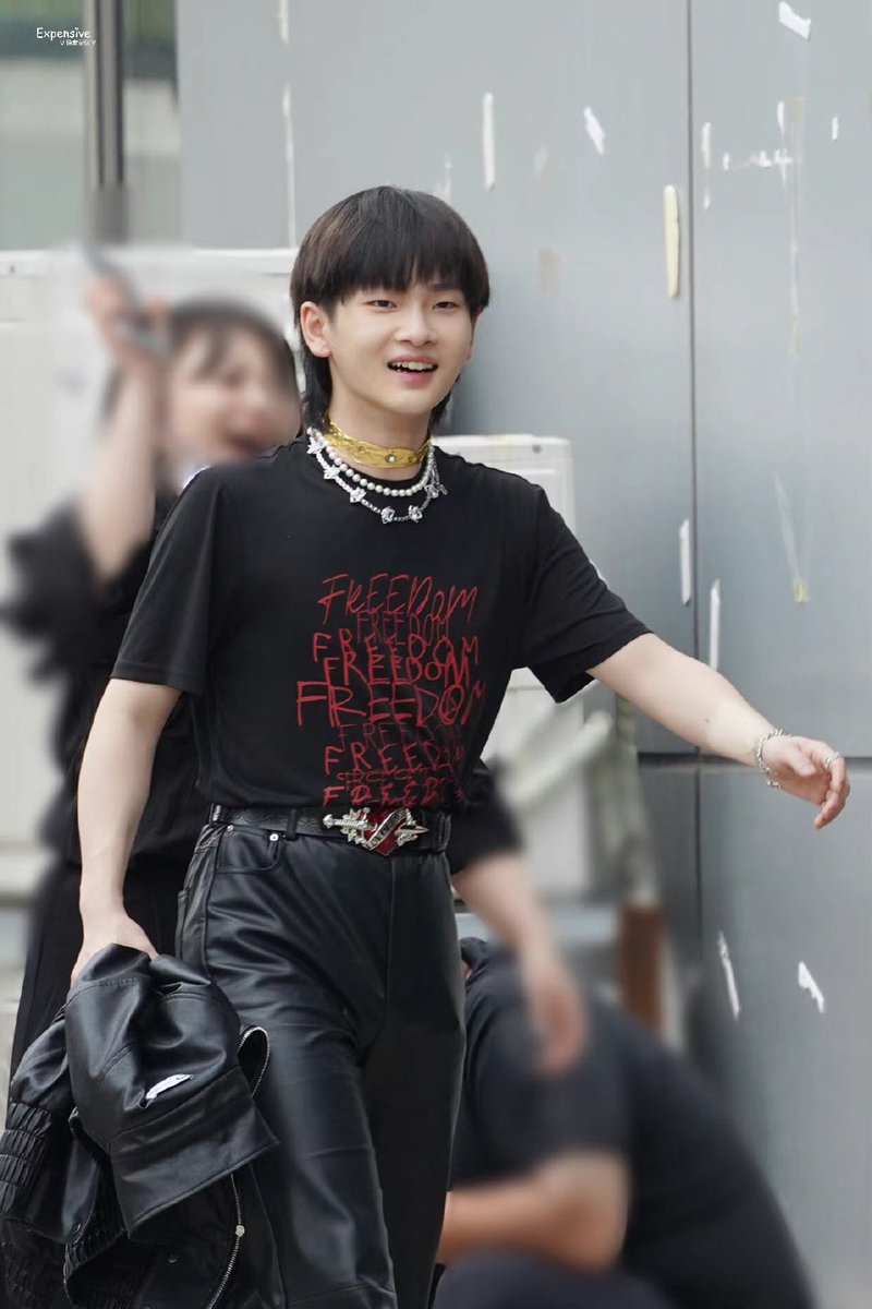 zznpics's tweet photo. 220831 © Expensive-独家记忆Vv
 
#周震南 #VinZhou #ZhouZhennan https://t.co/aSUFS3Q4hB