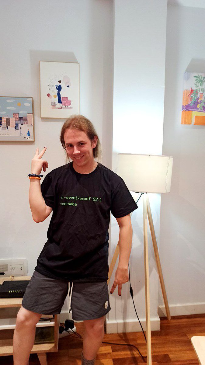 econf8's tweet photo. ya empieza la fiesta en córdoba

qué chulas las camisetas de @FreeWear :) https://t.co/h8trNDMg9f