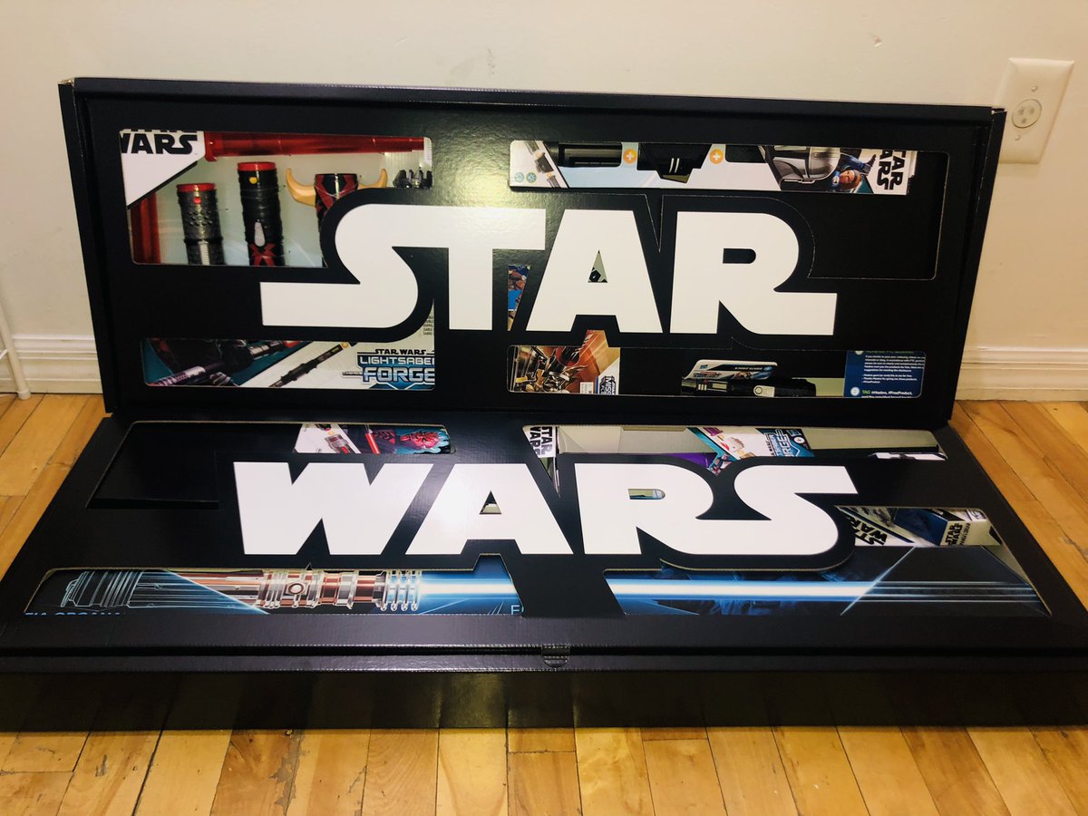 maxevry's tweet photo. Thank you @HasbroPulse for sending along this amazing split box full of #StarWars goodies, including #BlackSeries Leia Force FX blade, #LightsaberForge assortments & more! #Hasbro #ChooseYourDestiny https://t.co/jRS2YvUYKX