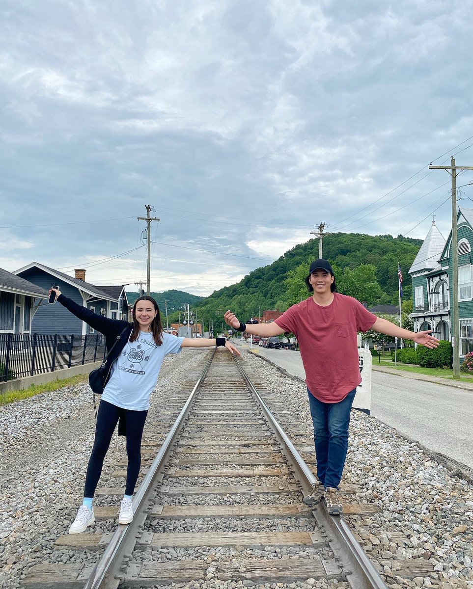 AaronBurriss's tweet image. Time flies when I’m with you 💜💜
Happy 5 Year Beautiful