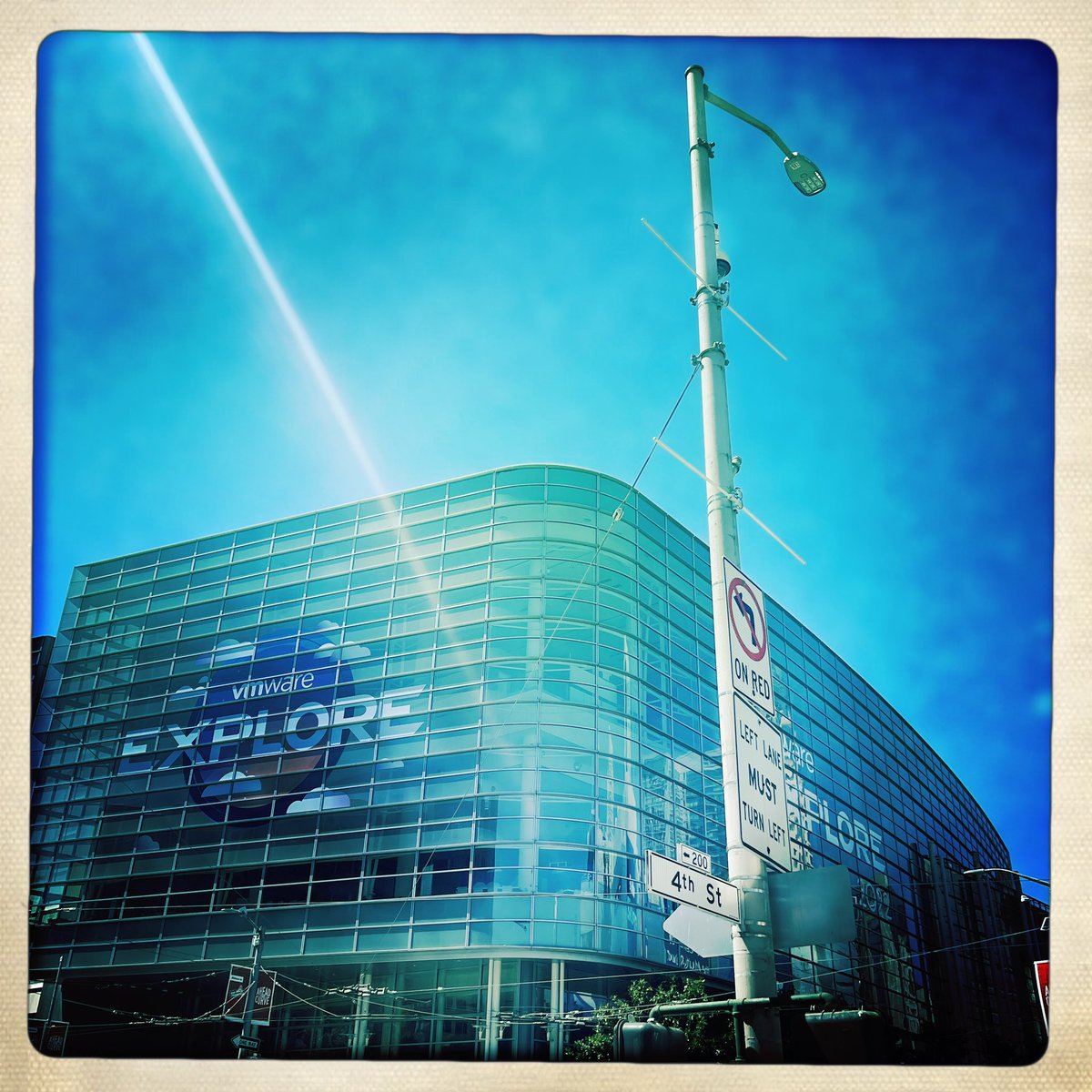 joraye's tweet photo. It’s probably the one time you should “follow the light” to #VMwareExplore #VMwareExplore2022 @VMwareExplore #VMware https://t.co/YBp63onazj