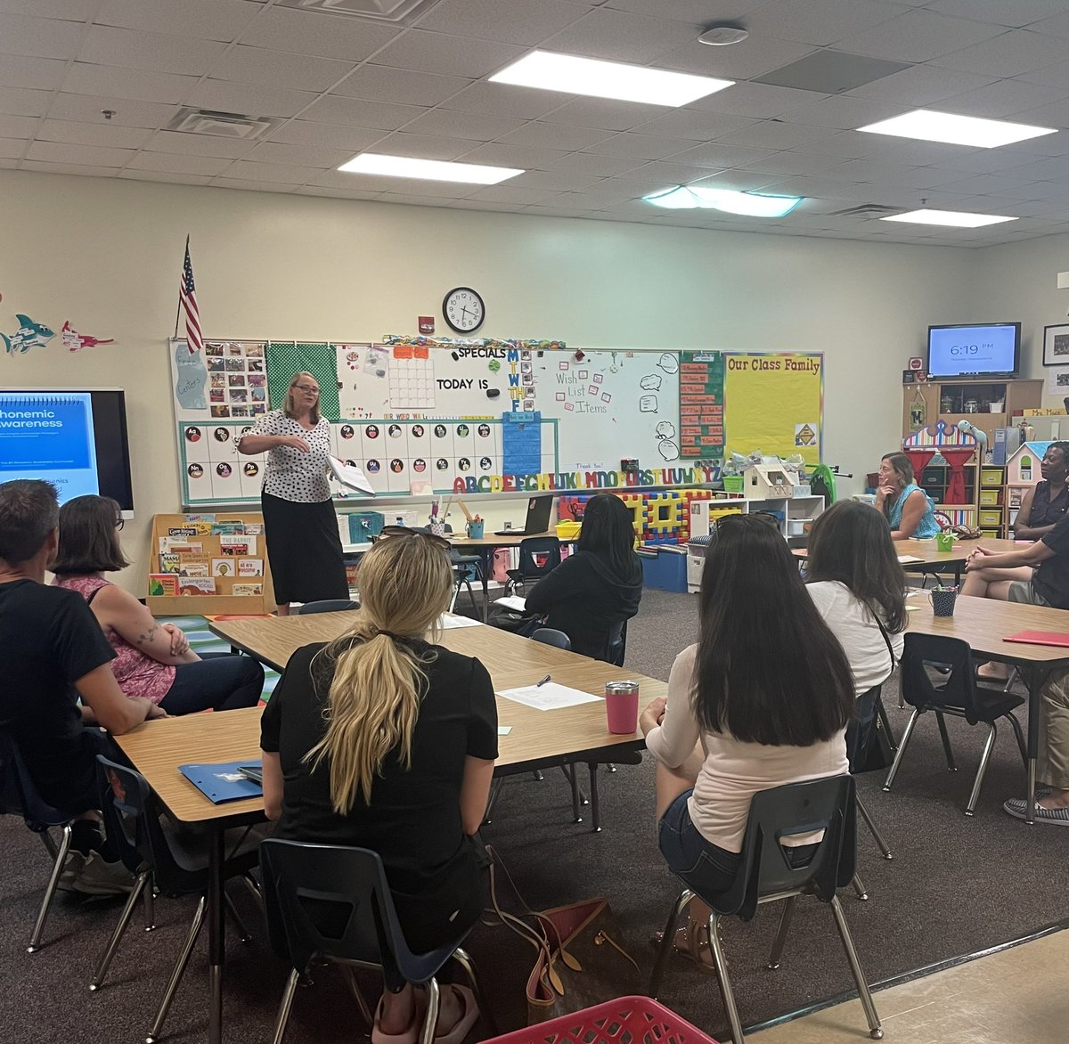 Elizabeth Allen tweet media