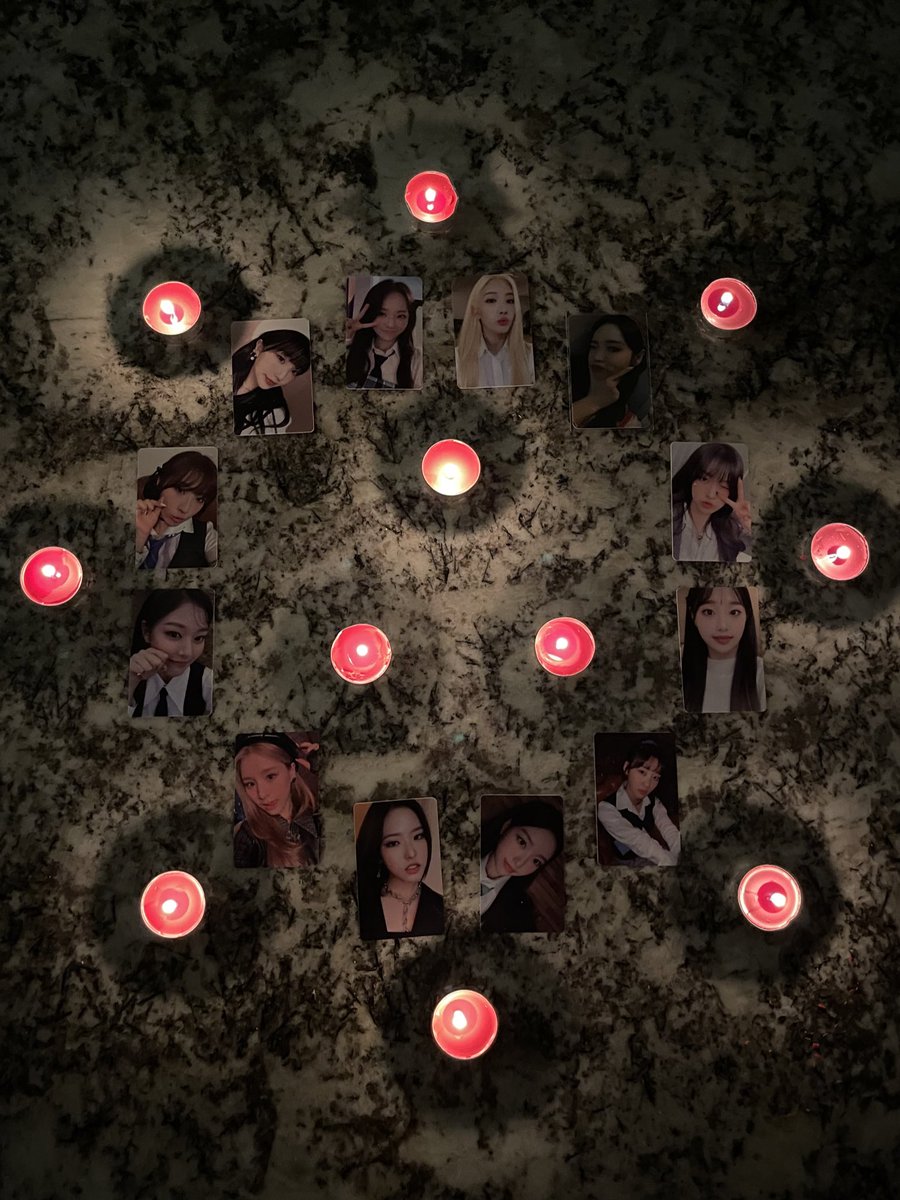 dalsoheart's tweet photo. manifesting chuu surprise appearance in luminous🙏 https://t.co/iZVE7A1P9e