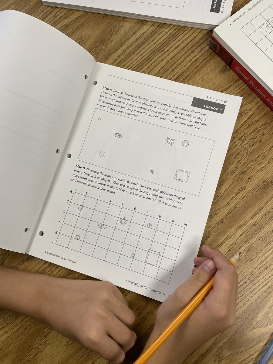mrschingsclass's tweet photo. Analyzing maps in Social Studies, thinking about how grids help us locate specific places. https://t.co/sXReqIo0SM