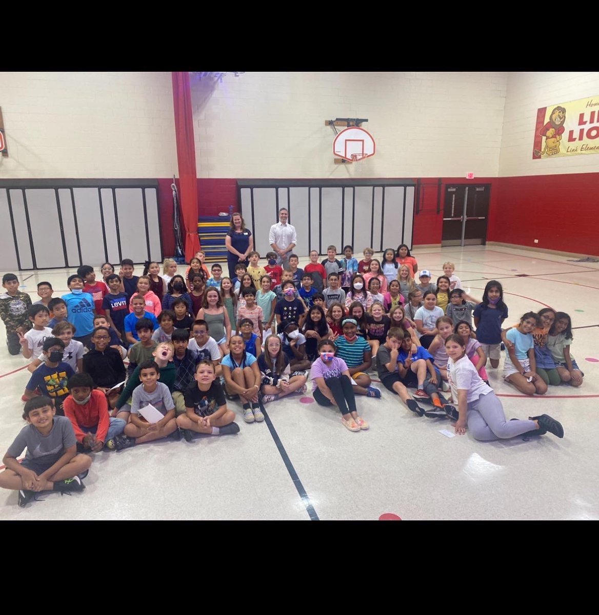 LinkLions's tweet photo. Thanks to Mayor Gallo and Alderman McHale for speaking to 4th grade about their roles in the Rolling Meadows government! The students asked great questions and learned so much about local government and how it affects them! #socialscience #government #linknextlevel #weare54 https://t.co/MNSpldy74N
