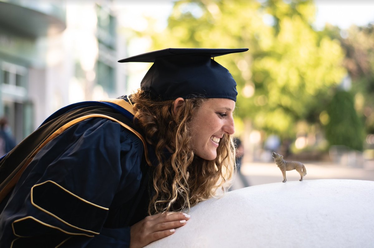 Lauren Hennelly tweet media