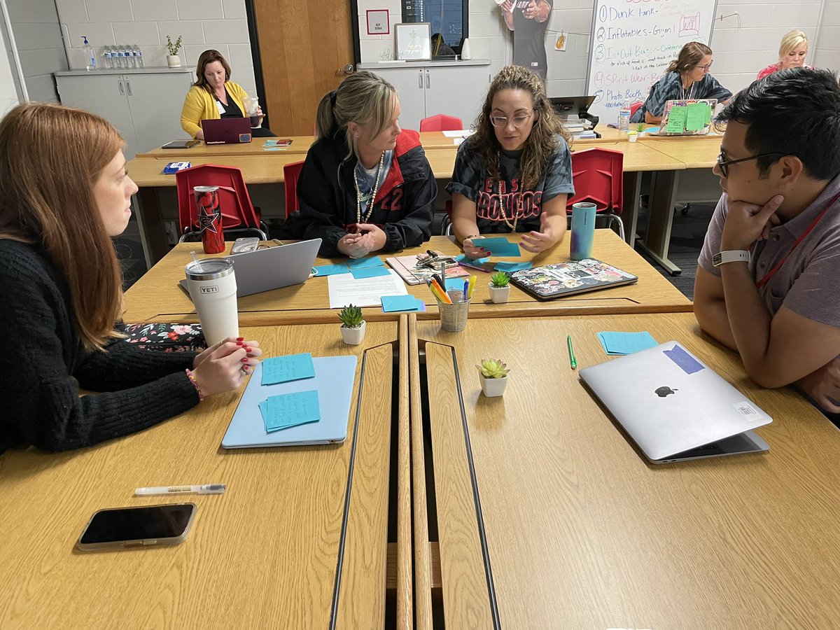 Clara Caussey tweet media