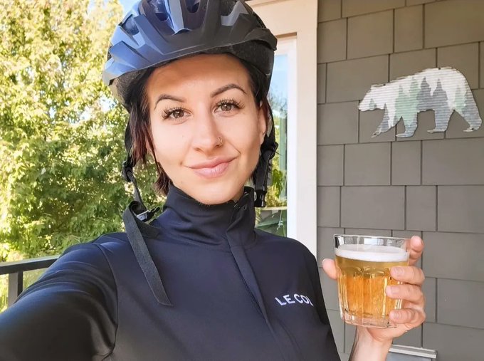 Took my bike out for ice cream in Deep Cove 🚲 could've done without Google sending us down a single file<a href="/tag/girlswholikegirls"class="tags"><span>#girlswholikegirls</span></a>