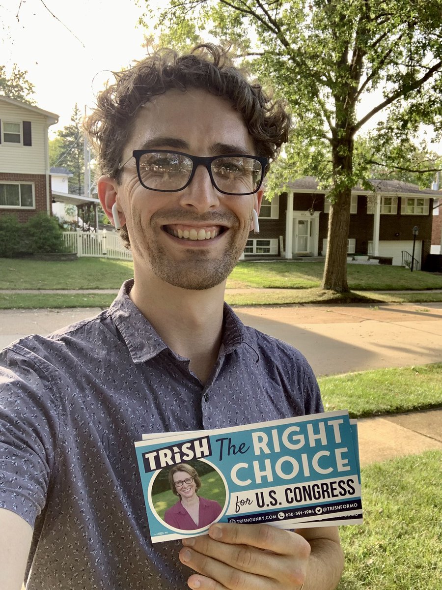 JakeLovesSTL_'s tweet photo. Knocked another 50 doors for @TrishForMO this evening because
✅ Trish is a fighter who will show up for us in D.C.
✅ She will vote to codify Roe into federal law
✅ Dems have overperformed in 5/5 special House elections since the Dobbs decision
#thisiswhatdemocracylookslike https://t.co/owKr0Y45Rx