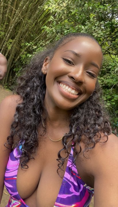 Shellizzle_'s tweet photo. The face                         The team https://t.co/Vh0m8o1bas