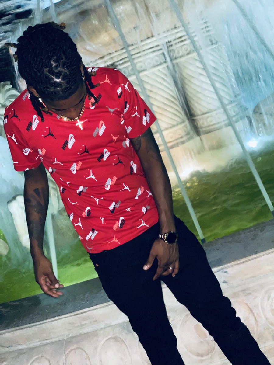 TwitAtMeHoe's tweet photo. It’s a long time…but I’m back https://t.co/OEDvid6nSy