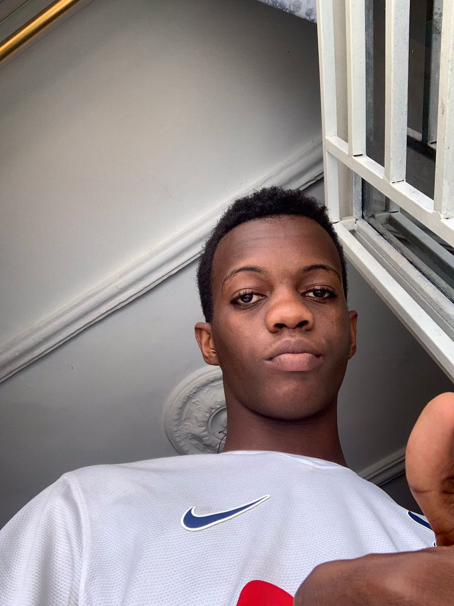 kamba82's tweet photo. Sincères félicitations à mon fils aîné Emmanuel #Katamba #KAMBA Collège Alingwa pour l'obtention de son diplôme d'État . https://t.co/7u1emIKoy5