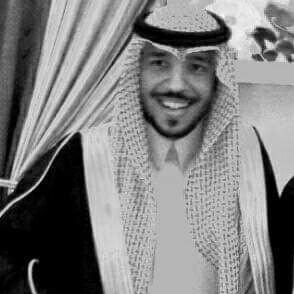 Wtr_240's tweet photo. يا وجيهً غاب عني شوفها في يوم واحد
والقدر مالي عليه أي أعتراض بما يقدر

أنذبحت من الفراق وزاد مفعوله بواجد
يالله بجنة لقاك وباب شوقي مـا تسـكر 

Wtr
زايد-أحمد https://t.co/0oZPGH4iZT