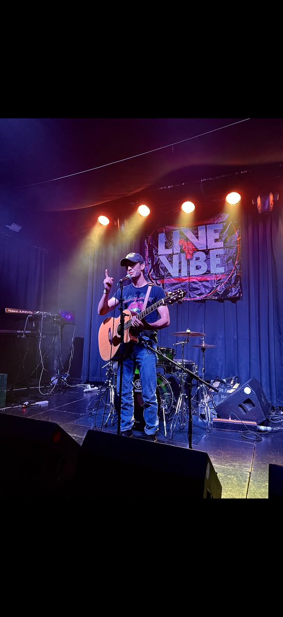 ProfAsifAhmed's tweet photo. Orcaboy performing at LiveVibe festival at @hareandhounds
@orcaboymusic #LiveVibe https://t.co/GWkd1UhZ6D