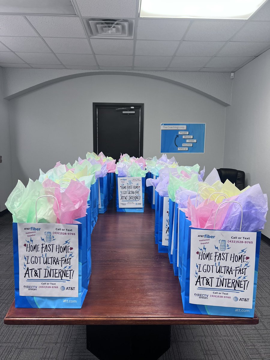 Guess what day it is tomorrow? 🛍⚡️🙊 #CCFriday <a href="/sabrinalopezwtx/">SabrinaLopez</a> @zayoffmidlanddr @_JaredAguilar <a href="/Nolan_Gallaher_/">Nolan Gallaher</a> <a href="/TiffAnaly/">Tiffany Castrejon</a> <a href="/TexasPride11/">Christy Brewer</a>