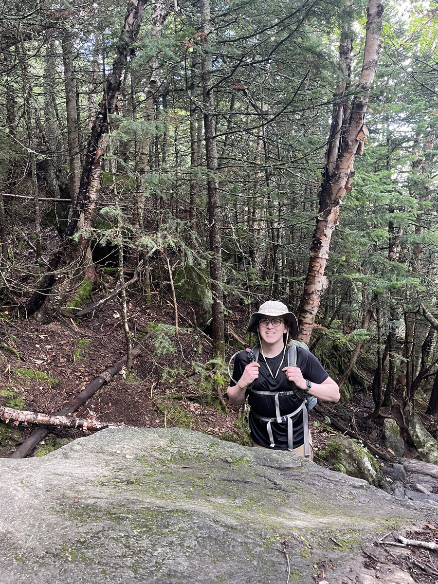 JustinPilgreen3's tweet photo. baby granola’s first white mountains hike https://t.co/Xp0ZwjlKhP