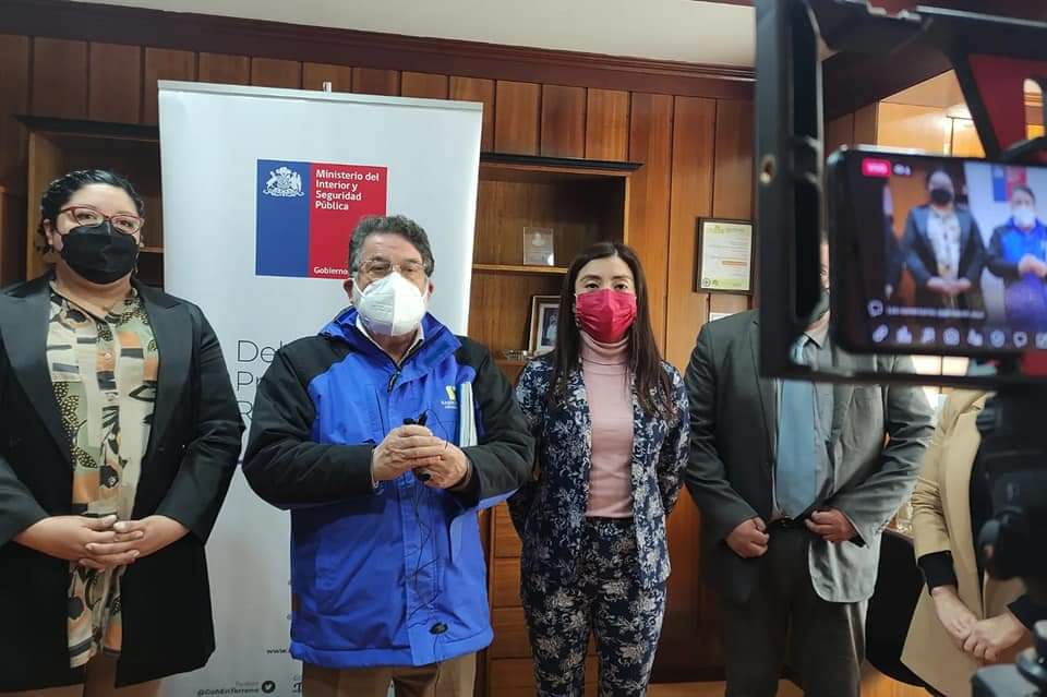 TU VOTO DECIDE 🗳️☑️ Esta mañana la Seremi <a href="/V_Huaiquimilla/">Vanessa Huaiquimilla</a> junto a <a href="/DPRLosRios/">Delegación Presidencial Regional de Los Ríos</a> @POPAVALDIVIA , @gore_delosrios @cuvertinogobernador @minjuddhhlosrios y directoras de #SenadisLosRíos y <a href="/SenamaLosRios/">SENAMA Los Rios</a> informaron voto asistido y los detalles del plebiscito de este 4 Septiembre.