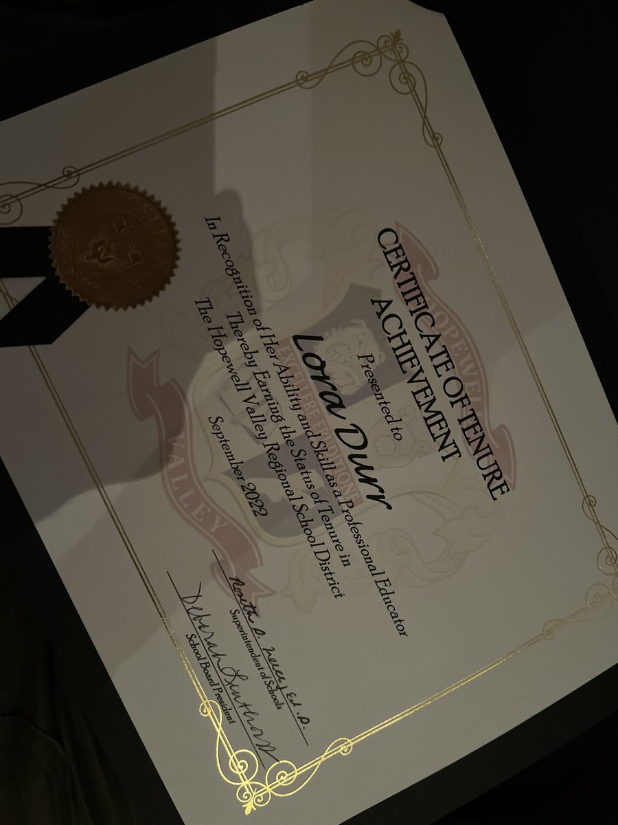 Lora Marie Durr tweet media