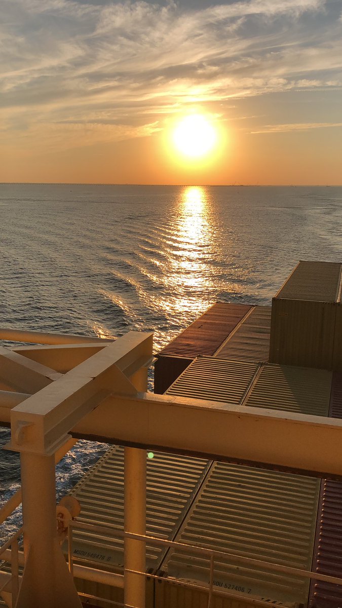 JoeReynolds2020's tweet photo. Sunset. Chesapeake. https://t.co/n70oHflx1c