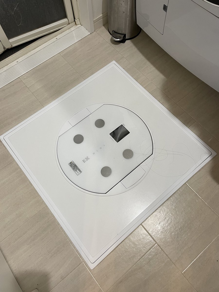 216works1's tweet photo. 9月1日に城東テクノから発売された体組成計付き床下点検口NORNE。体重計の置き場問題に終止符を打つアイディア商品です😎点検口は断熱性も高くガタつきゼロで業界No. 1の城東テクノ、体組成計はタニタ。共同開発らしいです。体重計はスマホとも連動するのでダイエットにも最適。
#城東テクノ
#NORNE https://t.co/MDHhi1a3Mx