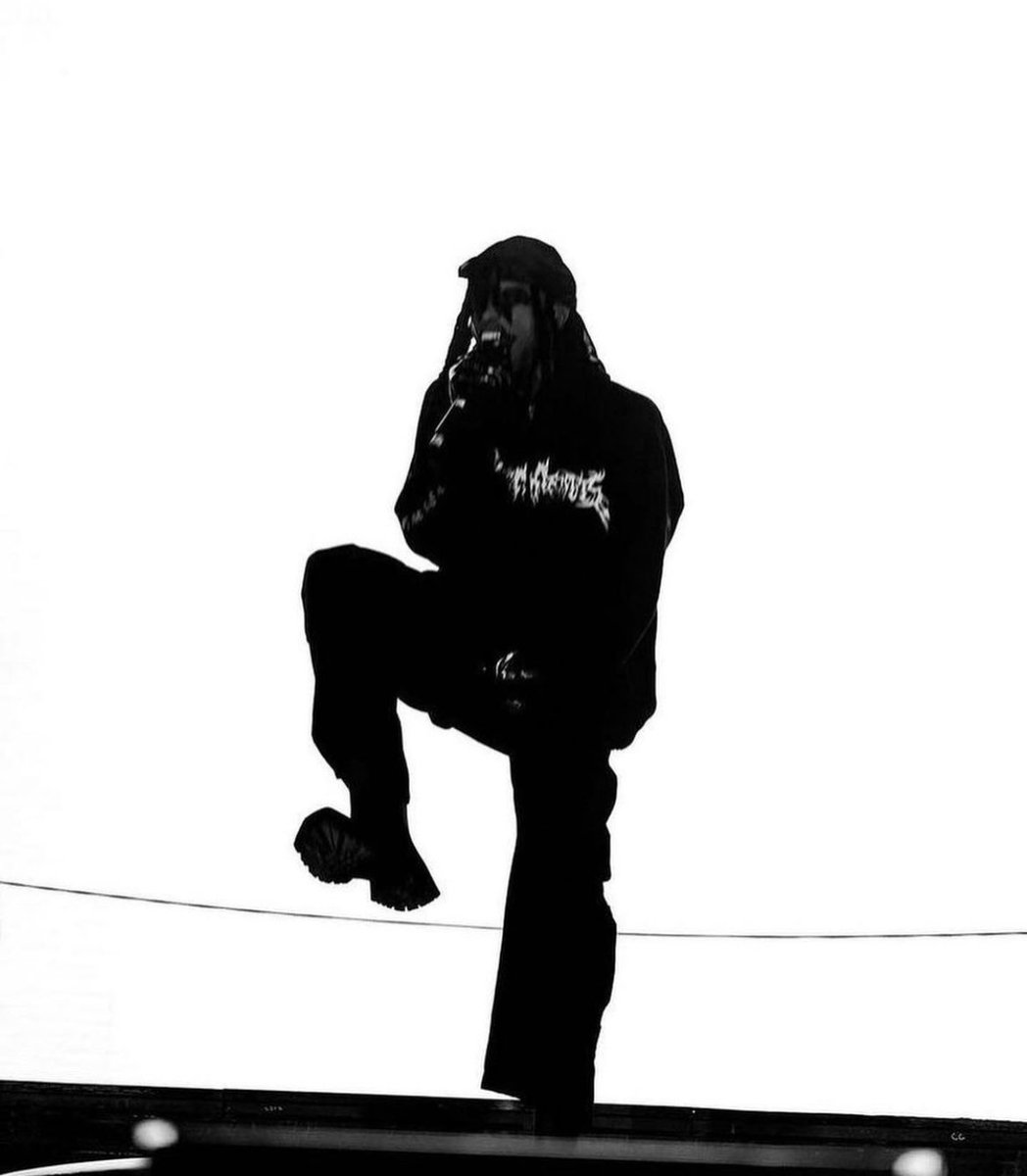 Playboi Carti’s “Whole Lotta Red” has now sold over 1 Million Units in the US making it eligible for Platinum! 💿🧛🏿‍♀️🩸

All 3 of Carti’s albums are now platinum and above, Congrats Carti! 🥳