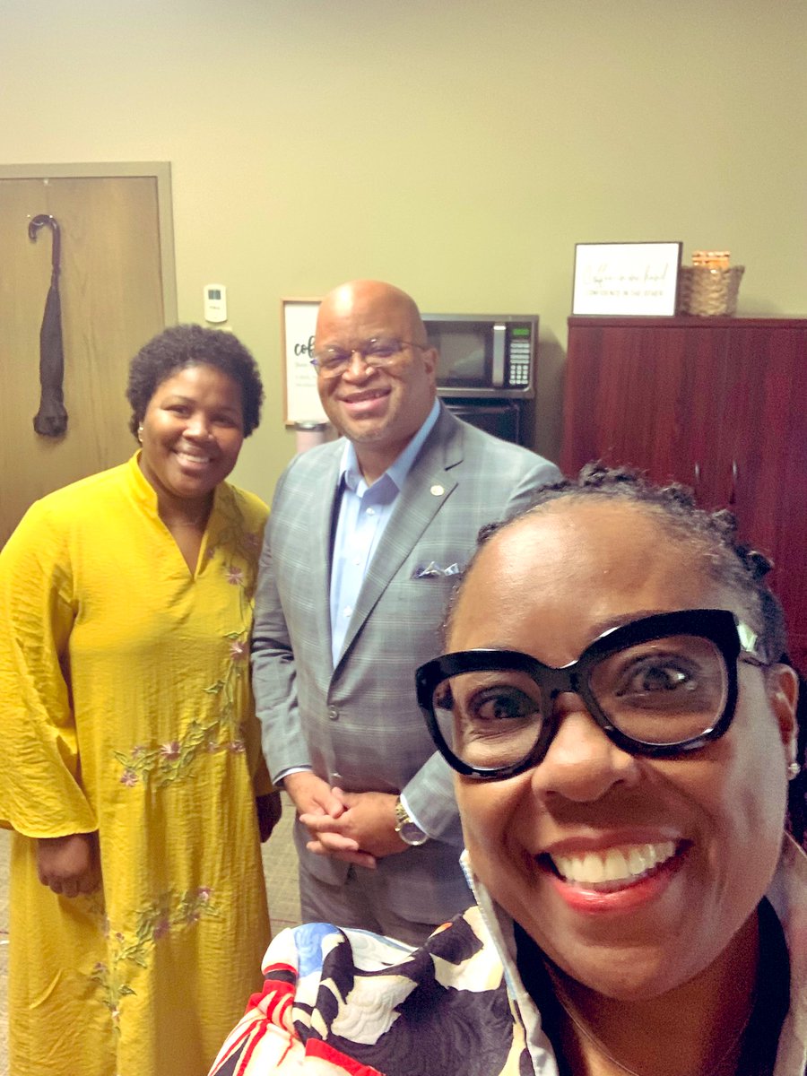 PrincipalDynami's tweet photo. Thank you CAO Cheryl Smith and Superintendent Ken Dyer for a productive day! @DoCoSchools @TheDocoSupe Congrats to new CTAE Director, Dr. Heather Corbett. @GaImprovement #AlbanyGA @DrEmilyAMassey #docoschools https://t.co/mC8rQy5gUI
