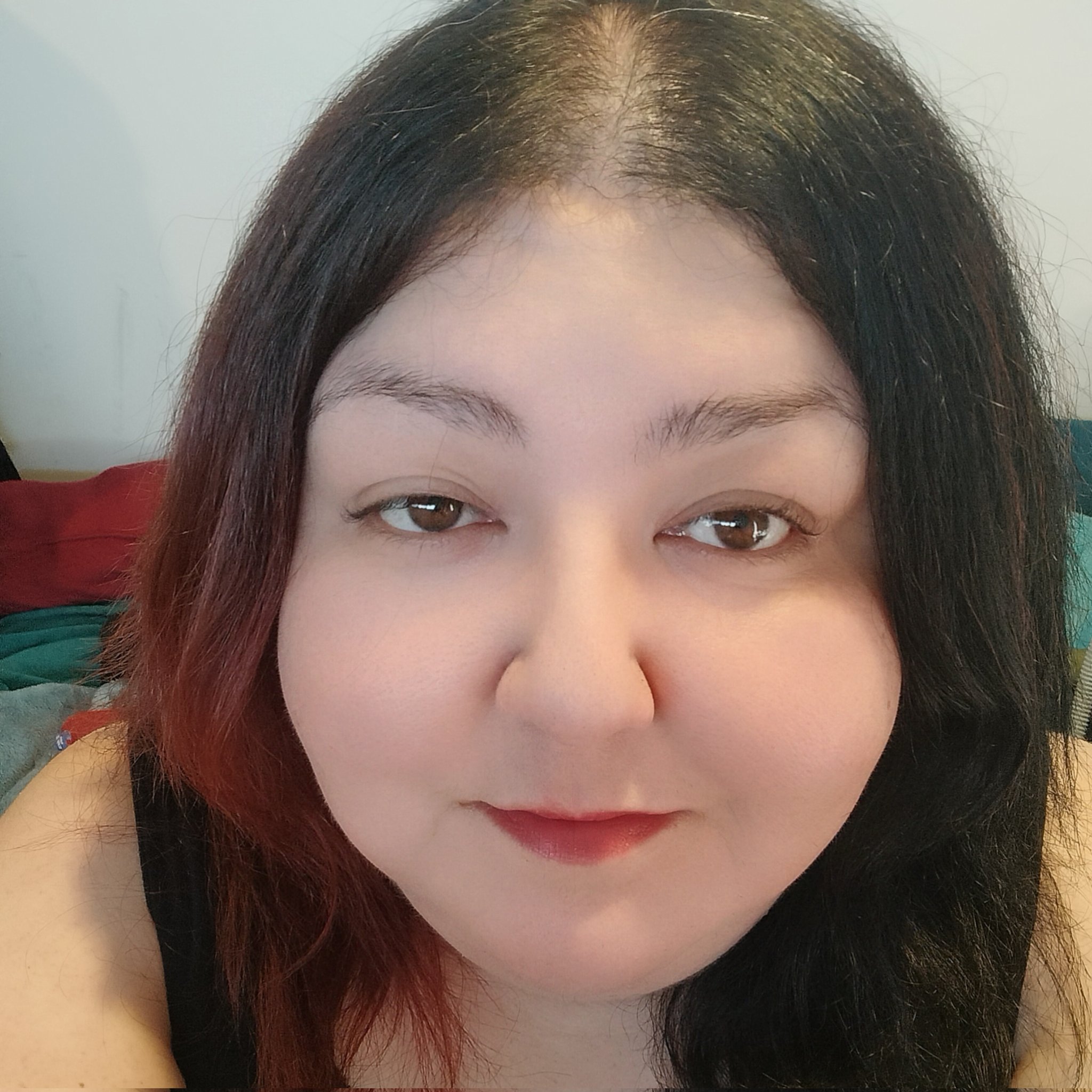 charlotteharatamccarthy-on-twitter-newprofilepic-feeling-pretty