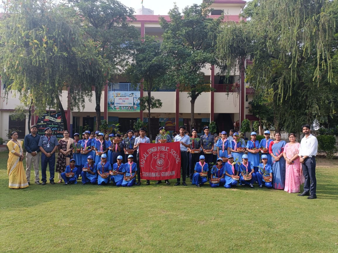BSGGURUGRAM's tweet photo. Plantation drive by "The Haryana State Bharat Scouts and Guides, Gurugram" with the help of Scouts, Guides, Rovers and Rangers. @bsgnhq @haryanastatebsg @DrKKKhandelwal @rkkaushik2012 @mlkhattar @worldscouting @wagggsworld @DC_Gurugram @AdarshGurugram @Darshana031 https://t.co/EDH8Ivq9SO