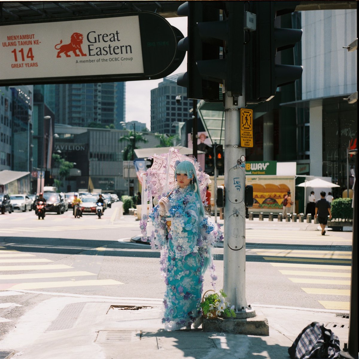 bdrc1989's tweet photo. MD: @TsuyuSeiKun
📷 Mamiya C330
👓 105mm f/3.5
🎞️ Lomo Color 800
#film #mediumformat #6x6 #square #Mamiya #C330 #Lomography #カメラ好きな人と繋がりたい #写真好きな人と繋がりたい #写真撮ってる人と繋がりたい #ファインダー越しの私の世界 #写真で伝えたい私の世界 #東京カメラ部 #摄影 https://t.co/M5OCnqiOY6