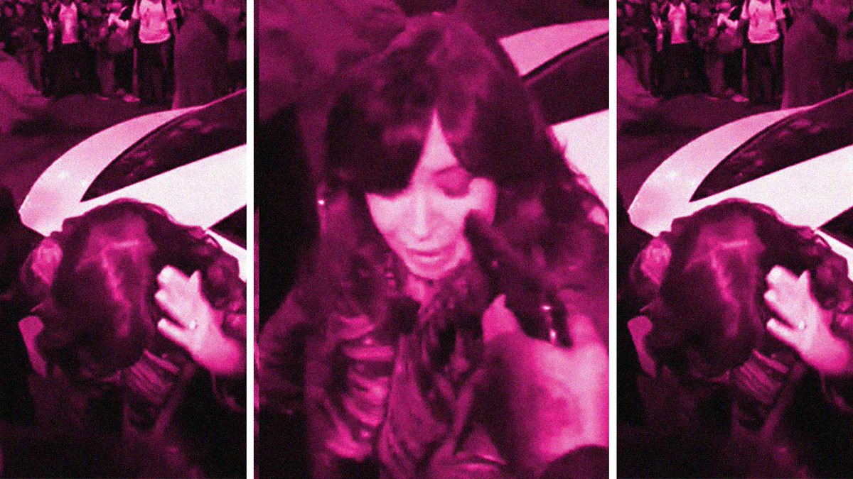 revistaanfibia's tweet photo. Junto con la consternación y el repudio que genera el intento de asesinato a la vicepresidenta @CFKArgentina estamos ante la certeza de que se trata del acontecimiento de violencia política más previsible y explicable de la historia reciente.

¿Por qué? Lo cuenta Ezequiel Ipar 👇 https://t.co/Ga0jBQUajk