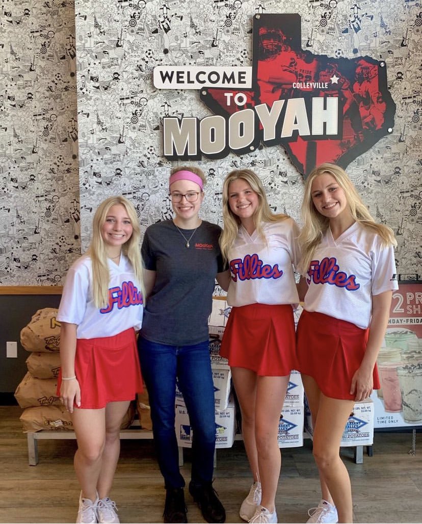 Happy #ThankfulThursday! Our Fillies LOVE eating at MOOYAH, we appreciate your support (and burgers!) <a href="/MOOYAHBurgers/">MOOYAH Burgers, Fries & Shakes</a>