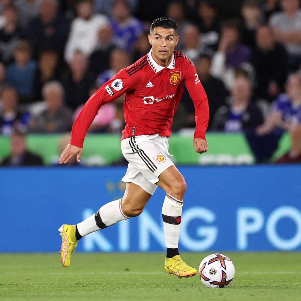 idextratime's tweet image. ✅ RESMI: Cristiano Ronaldo bertahan di Manchester United dan akan bermain di Europa League musim ini! 😍😍😍

#TransferExtraTime