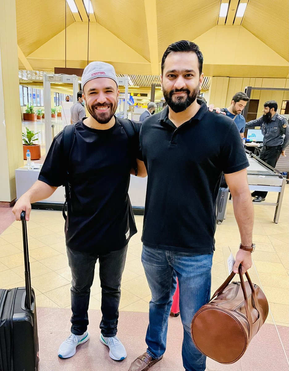 faizanmunaf's tweet photo. UAE’s social media sensation &amp; one of my favorite digital creator Khalid Al Ameri

Welcome to #Pakistan brother !!  

#KhalidAlAmeri #AeonTrisl #SocialMedia #Influencer #Blogger #UAE #Pakistan #MorningFlights https://t.co/h28GFawlit