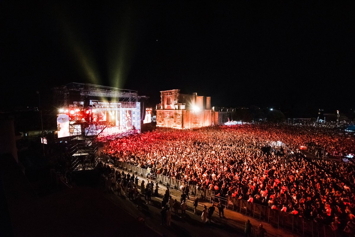 TarantaTweet's tweet photo. RIVIVI LE 3 ORE DI LIVE DEL CONCERTONE 22 SUL NOSTRO CANALE YOUTUBE: https://t.co/mOuUc4BcDb
#WeAreinPuglia #Taranta25 #nottedellataranta https://t.co/eLfTfx2S1k