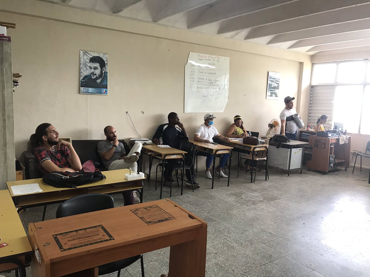 Reunión de la disciplina Educación Física dirigida por el MSc. Yosvani Pineda Valenciano, jefe de disciplina, se puntualiza el inicio del segundo periodo, carga docente y culminación de estudio en la <a href="/CulturaFisica/">Facultad de Cultura Física,Isla de la Juventud</a> de la <a href="/uij_jmo/">Universidad JMO</a> <a href="/YidierPons/">yidier pons gámez</a> <a href="/dcrispin67/">Douglas Crispin</a> <a href="/licea_mojena/">Rafael Ernesto Licea Mojena</a> <a href="/FEUUJMO/">FEU-JMO</a>