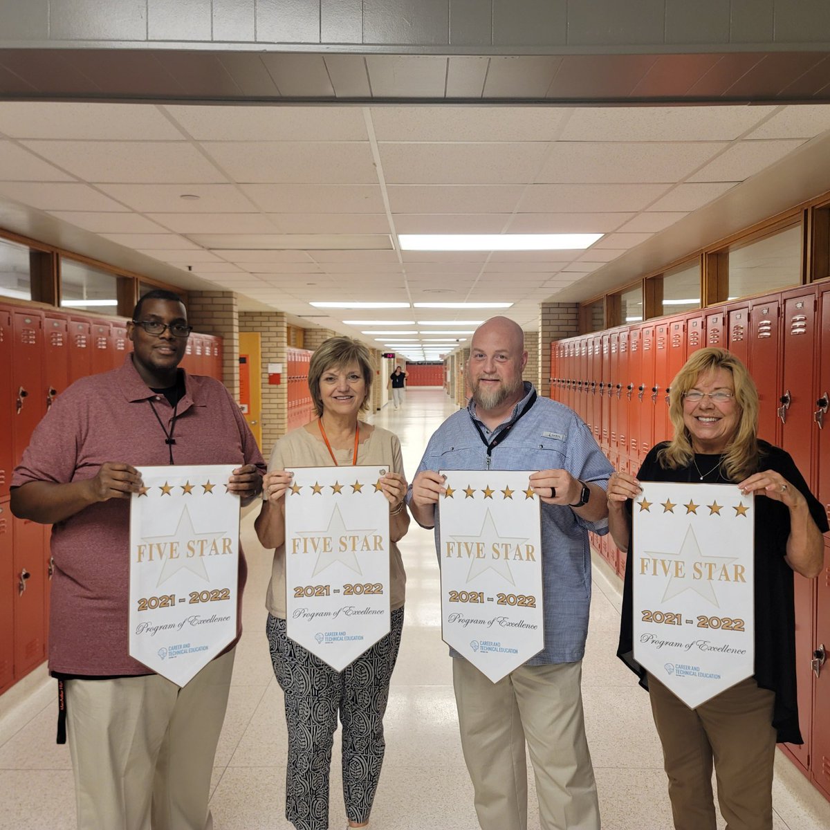 mhsKmac's tweet image. Congrats to the Mac Arts AV team for back to back Five Star CTE awards! @MacArthurCards @natastewie @miyoshaguinn @TheReal_MrMoore @iisdCTE